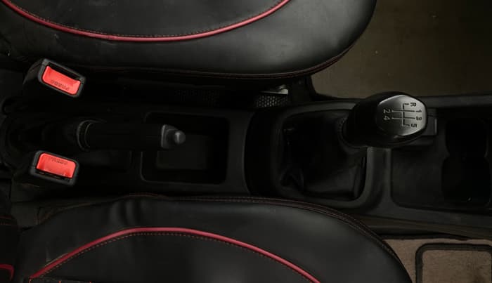 2017 Renault Kwid RXT 0.8, Petrol, Manual, 86,577 km, Gear Lever