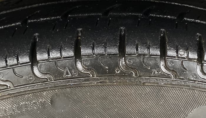 2017 Renault Kwid RXT 0.8, Petrol, Manual, 86,577 km, Left Front Tyre Tread
