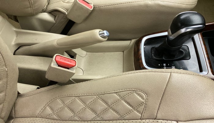 2018 Maruti Dzire ZXI PLUS AMT, Petrol, Automatic, 76,915 km, Gear Lever