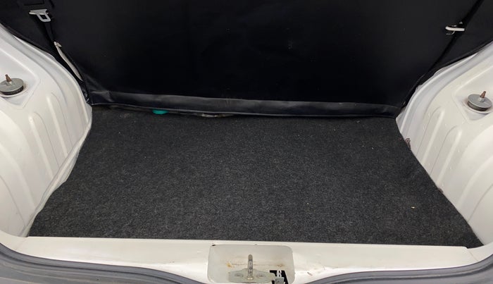 2018 Renault Kwid RXT 1.0 AMT (O), Petrol, Automatic, 30,013 km, Boot Inside