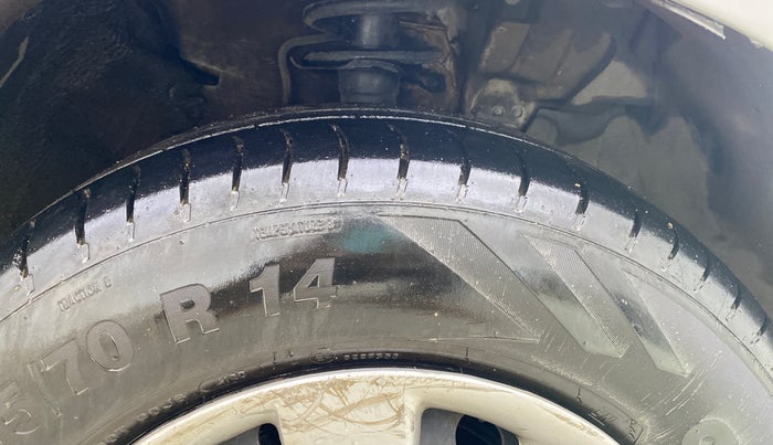 2013 Nissan Sunny XL, Petrol, Manual, 75,976 km, Right Front Tyre Tread