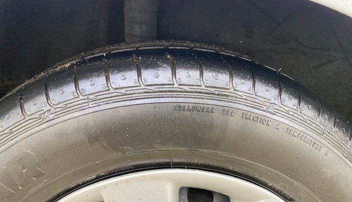 2013 Nissan Sunny XL, Petrol, Manual, 75,976 km, Right Rear Tyre Tread