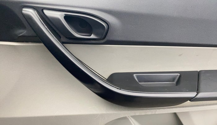2019 Tata Tiago XE PETROL, Petrol, Manual, 56,321 km, Driver Side Door Panels Control