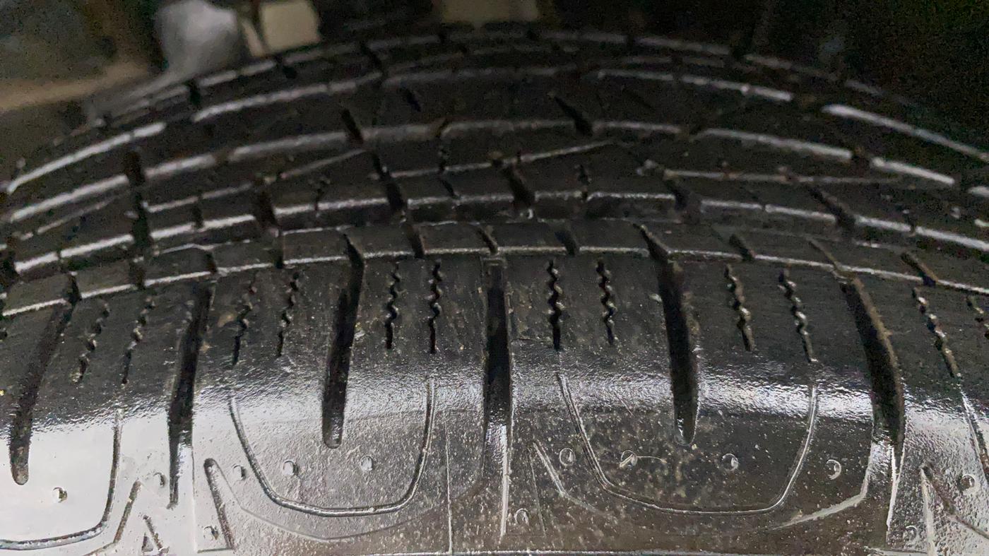 2021 Jeep Compass SPORT 1.4 PETROL, Petrol, Manual, 12,858 km, Left Front Tyre Tread