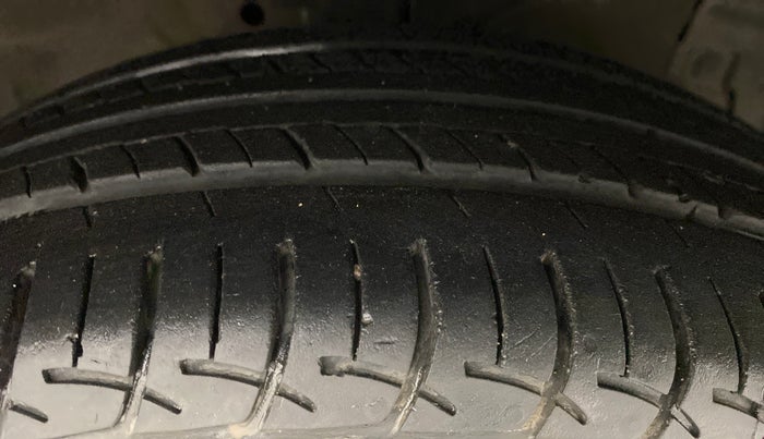 2016 Maruti Ciaz VXI PLUS AMT, Petrol, Automatic, 28,894 km, Right Front Tyre Tread