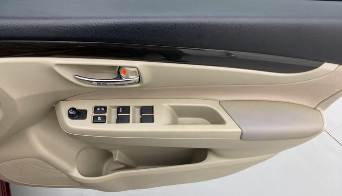 2016 Maruti Ciaz VXI PLUS AMT, Petrol, Automatic, 28,894 km, Driver Side Door Panels Control