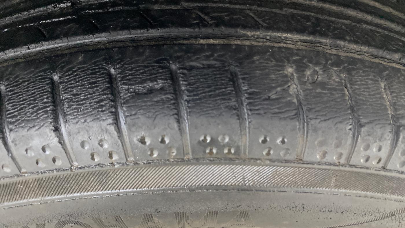 2013 Hyundai i20 MAGNA 1.2, Petrol, Manual, 61,593 km, Right Front Tyre Tread