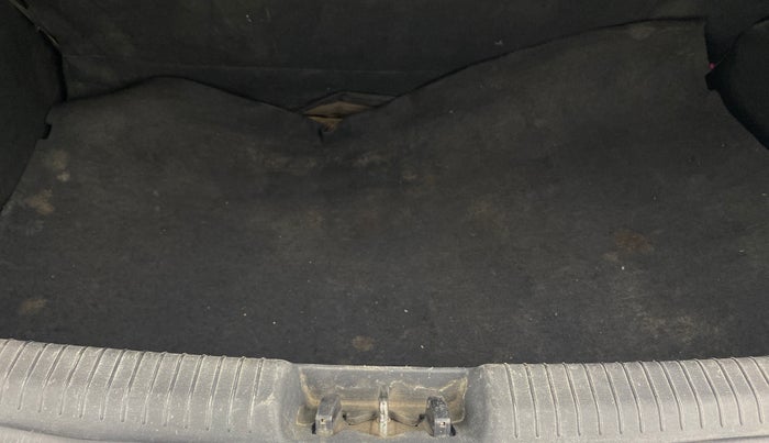 2013 Hyundai i20 MAGNA 1.2, Petrol, Manual, 61,580 km, Boot Inside