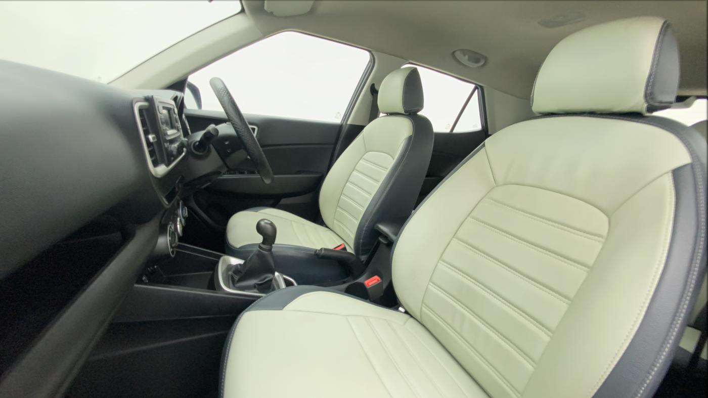 2021 Hyundai VENUE S 1.2, Petrol, Manual, 31,392 km, Right Side Front Door Cabin