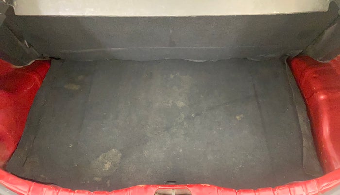 2015 Hyundai Eon MAGNA +, Petrol, Manual, 95,923 km, Boot Inside