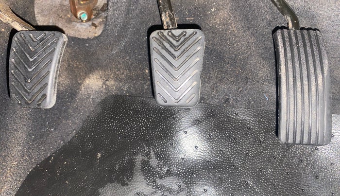 2015 Hyundai Eon MAGNA +, Petrol, Manual, 95,923 km, Pedals