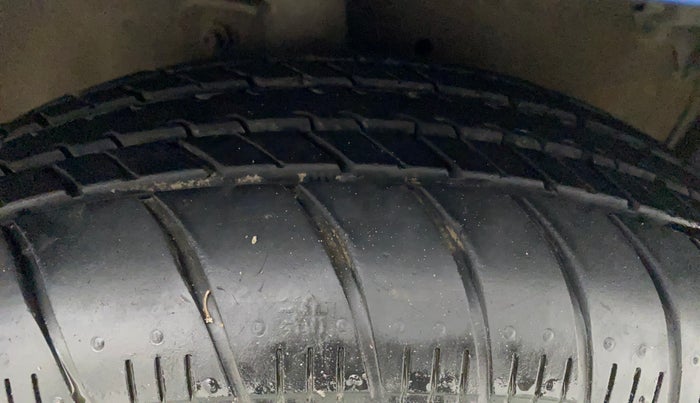 2015 Maruti Celerio ZXI AMT, Petrol, Automatic, 73,477 km, Right Front Tyre Tread