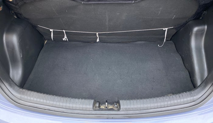 2013 Hyundai Grand i10 SPORTZ 1.2 KAPPA VTVT, Petrol, Manual, 85,892 km, Boot Inside