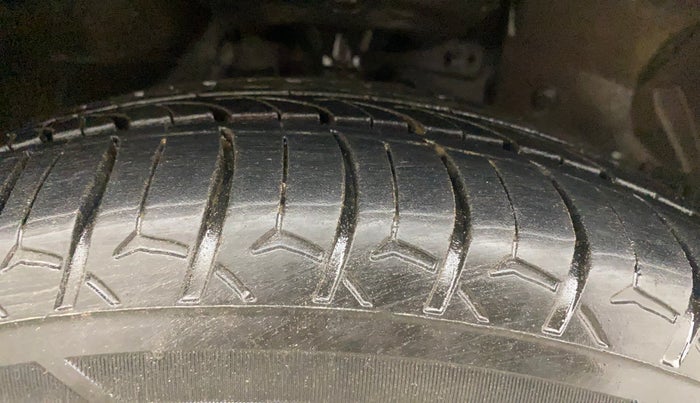 2012 Honda City 1.5L I-VTEC E MT, Petrol, Manual, 1,07,320 km, Right Front Tyre Tread