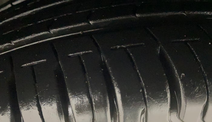 2021 Tata ALTROZ XE PETROL, Petrol, Manual, 7,630 km, Left Front Tyre Tread