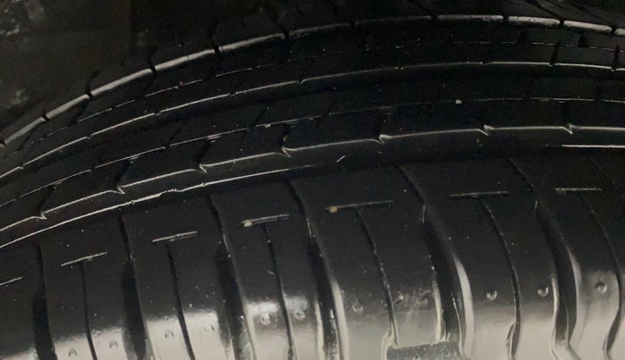 2021 Tata ALTROZ XE PETROL, Petrol, Manual, 7,630 km, Left Rear Tyre Tread