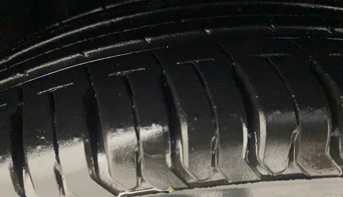2021 Tata ALTROZ XE PETROL, Petrol, Manual, 7,630 km, Right Front Tyre Tread