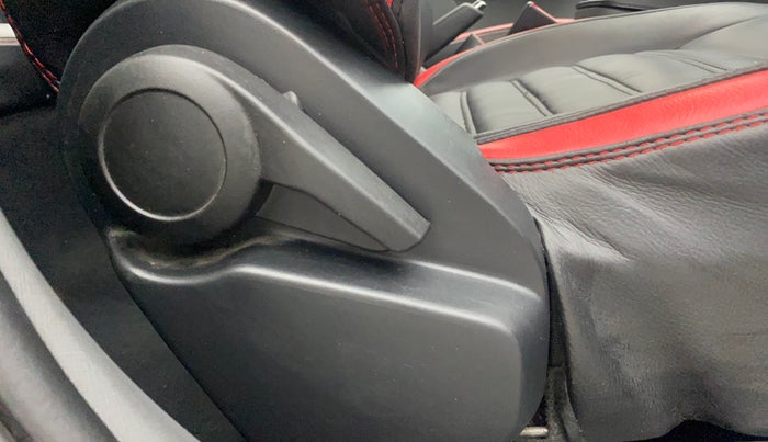 2021 Tata ALTROZ XE PETROL, Petrol, Manual, 7,630 km, Driver Side Adjustment Panel