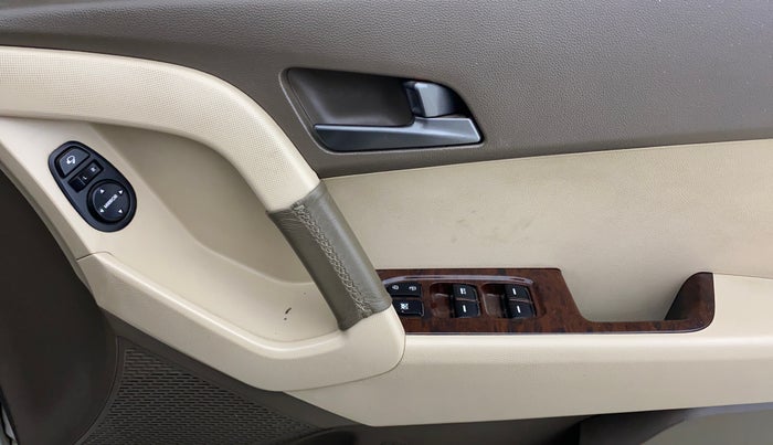 2018 Hyundai Creta SX PLUS AT 1.6 PETROL, Petrol, Automatic, 50,016 km, Driver Side Door Panels Control