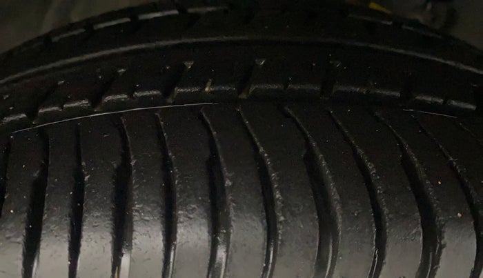 2020 Ford Ecosport TITANIUM 1.5L PETROL, Petrol, Manual, 33,828 km, Left Front Tyre Tread