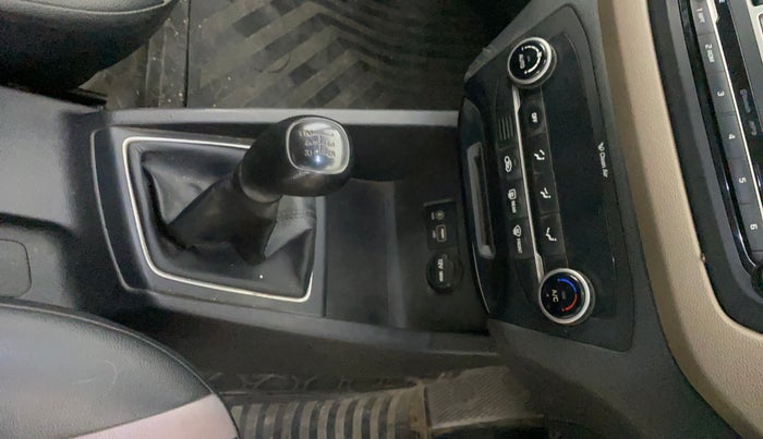 2015 Hyundai Elite i20 SPORTZ 1.2, Petrol, Manual, 51,564 km, Gear Lever