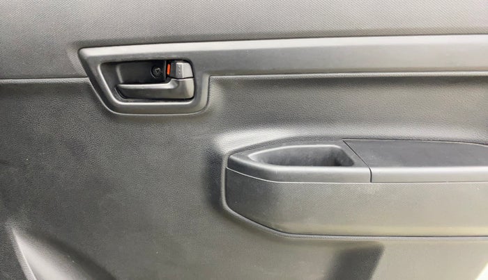 2020 Maruti S PRESSO VXI PLUS AMT, Petrol, Automatic, 19,538 km, Driver Side Door Panels Control