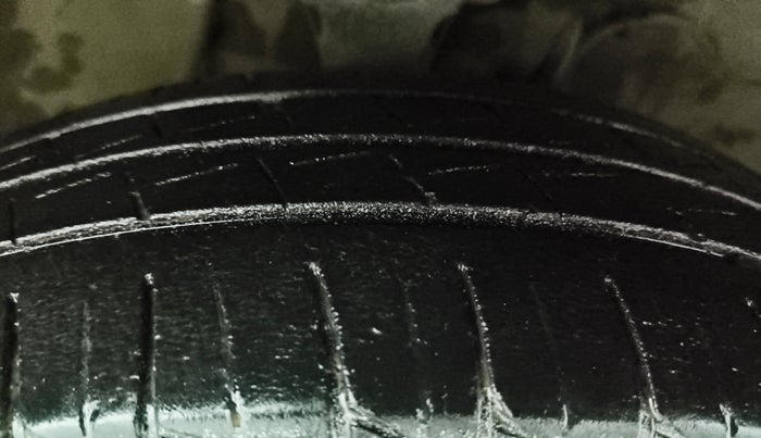 2022 Maruti Alto VXI PLUS, Petrol, Manual, 33,845 km, Right Front Tyre Tread