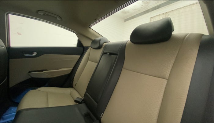 2018 Hyundai Verna 1.6 VTVT SX (O) AT, Petrol, Automatic, 63,928 km, Right Side Rear Door Cabin