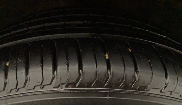 2018 Hyundai Verna 1.6 VTVT SX (O) AT, Petrol, Automatic, 63,928 km, Right Front Tyre Tread