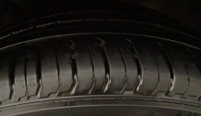2018 Hyundai Verna 1.6 VTVT SX (O) AT, Petrol, Automatic, 63,928 km, Left Front Tyre Tread