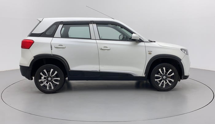 2016 Maruti Vitara Brezza LDI (O), Diesel, Manual, 74,792 km, Right Side View