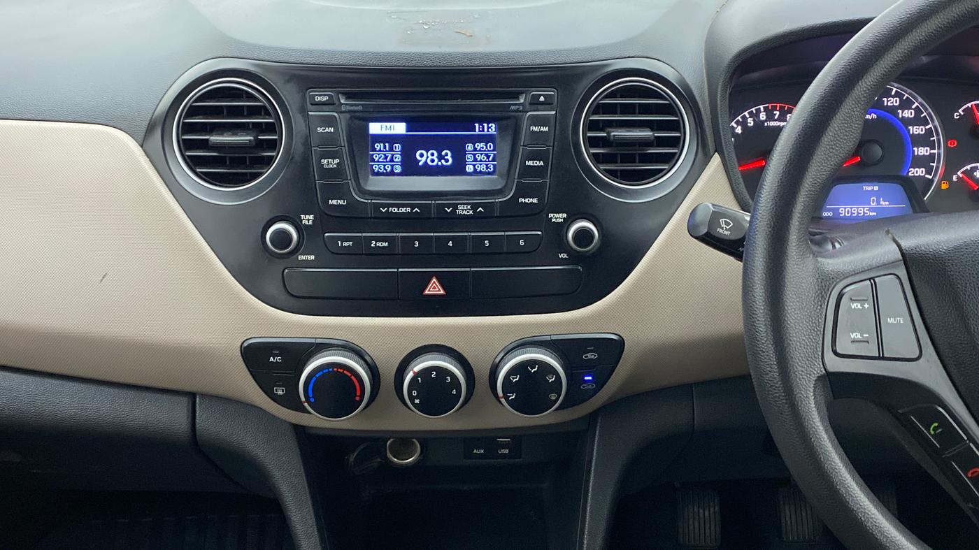 2016 Hyundai Grand i10 SPORTZ 1.2 KAPPA VTVT, Petrol, Manual, 90,995 km, Air Conditioner