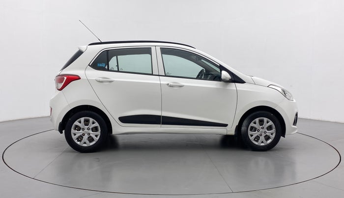 2016 Hyundai Grand i10 SPORTZ 1.2 KAPPA VTVT, Petrol, Manual, 90,995 km, Right Side View