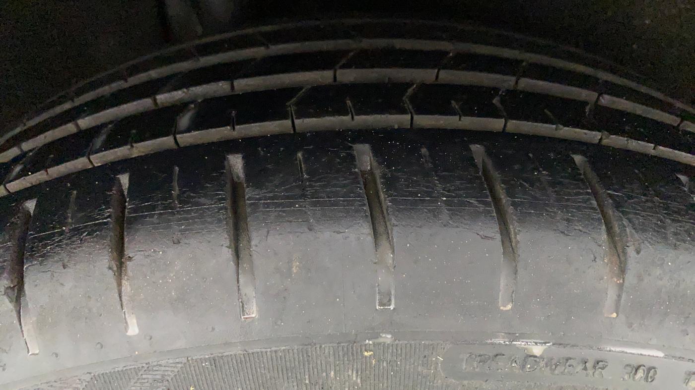 2015 Maruti Baleno ALPHA PETROL 1.2, Petrol, Manual, 28,909 km, Right Rear Tyre Tread