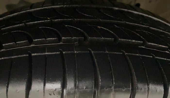 2018 Honda Jazz 1.2L I-VTEC V, Petrol, Manual, 51,255 km, Left Front Tyre Tread