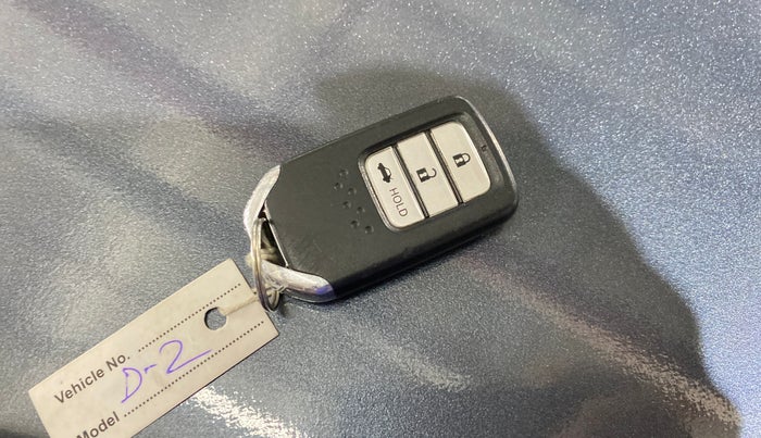 2022 Honda City 1.5L I-VTEC V MT 5TH GEN, Petrol, Manual, 36,619 km, Key Close Up