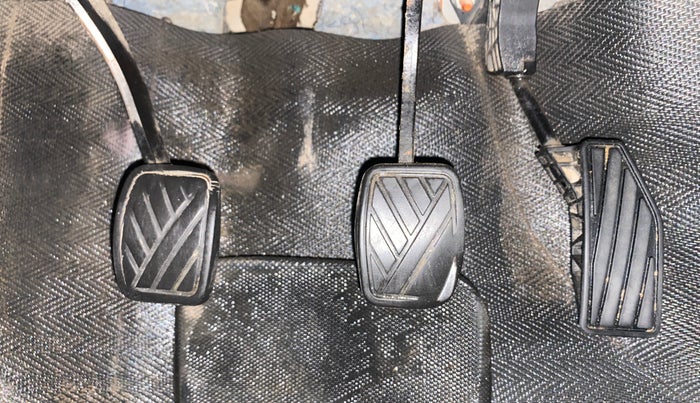 2016 Maruti Baleno ZETA PETROL 1.2, Petrol, Manual, 1,07,222 km, Pedals