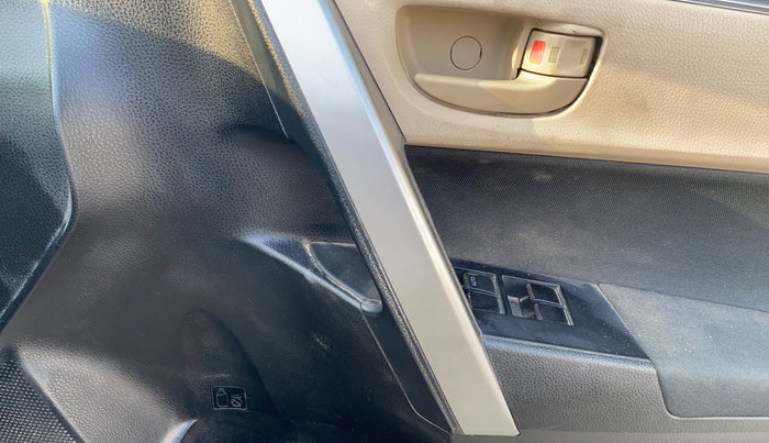 2016 Toyota Corolla Altis JS PETROL, Petrol, Manual, 73,979 km, Driver Side Door Panels Control