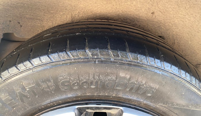 2016 Toyota Corolla Altis JS PETROL, Petrol, Manual, 73,979 km, Right Rear Tyre Tread