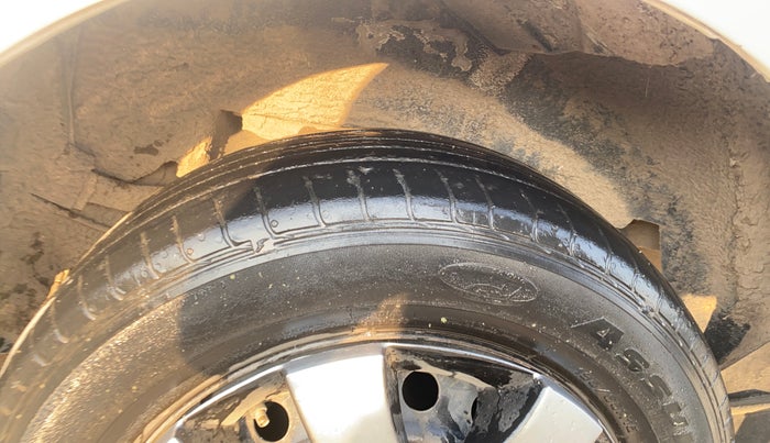 2016 Toyota Corolla Altis JS PETROL, Petrol, Manual, 73,979 km, Left Rear Tyre Tread