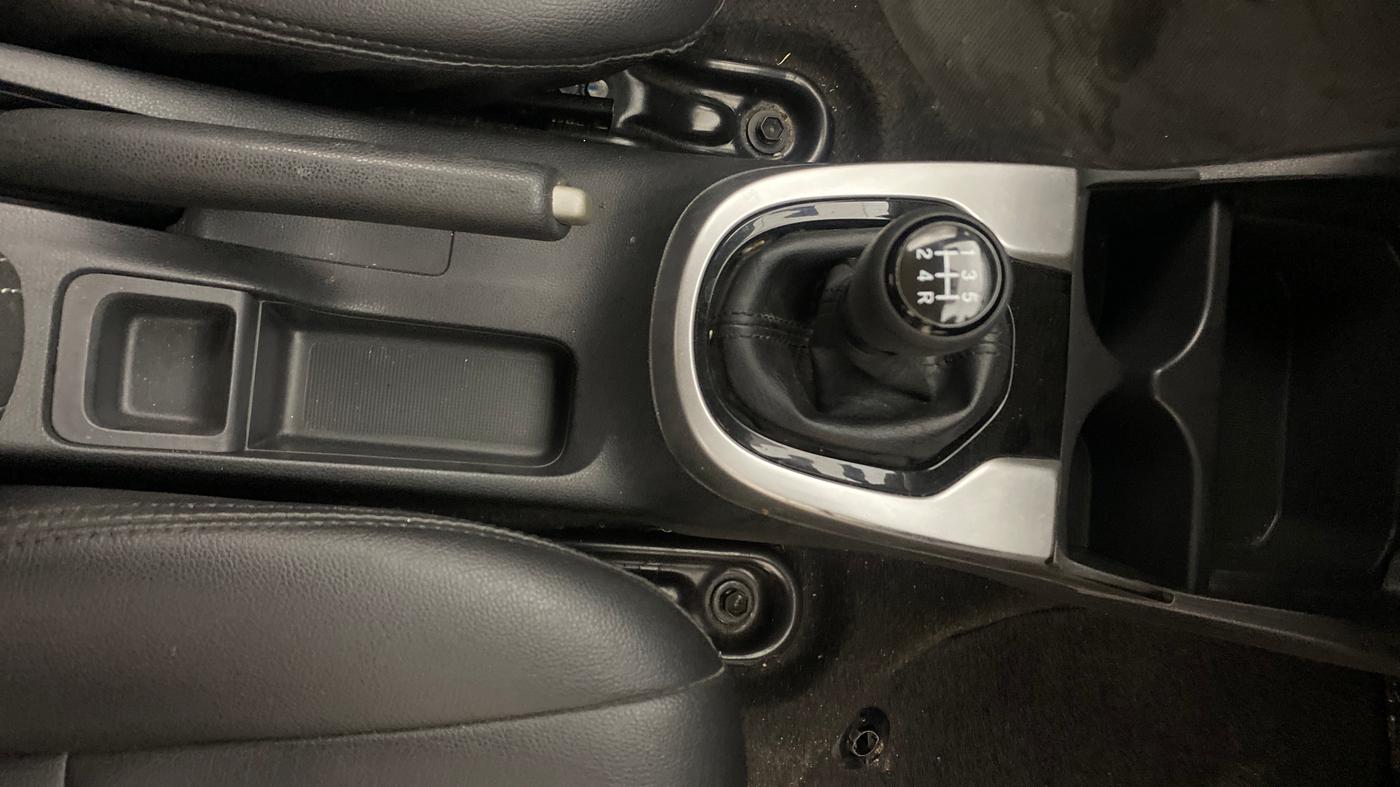 2019 Honda WR-V 1.2L I-VTEC VX MT, Petrol, Manual, 33,337 km, Gear Lever