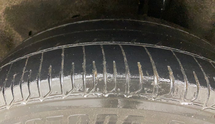 2015 Ford Ecosport TREND+ 1.5L DIESEL, Diesel, Manual, 1,23,134 km, Left Rear Tyre Tread