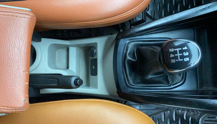 2015 Ford Ecosport TREND+ 1.5L DIESEL, Diesel, Manual, 1,23,134 km, Gear Lever