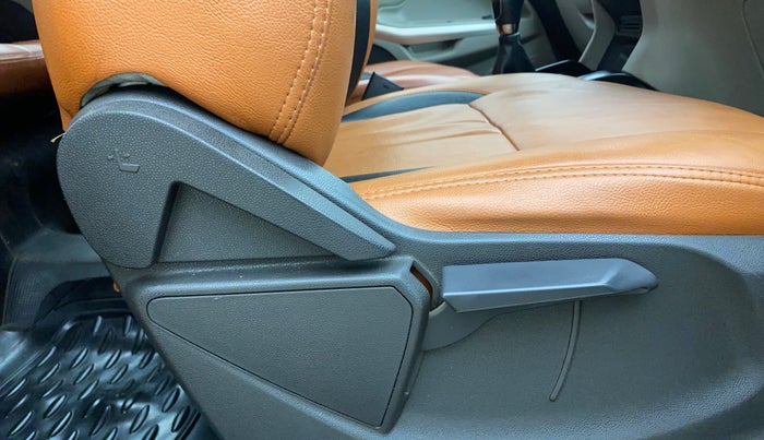 2015 Ford Ecosport TREND+ 1.5L DIESEL, Diesel, Manual, 1,23,134 km, Driver Side Adjustment Panel