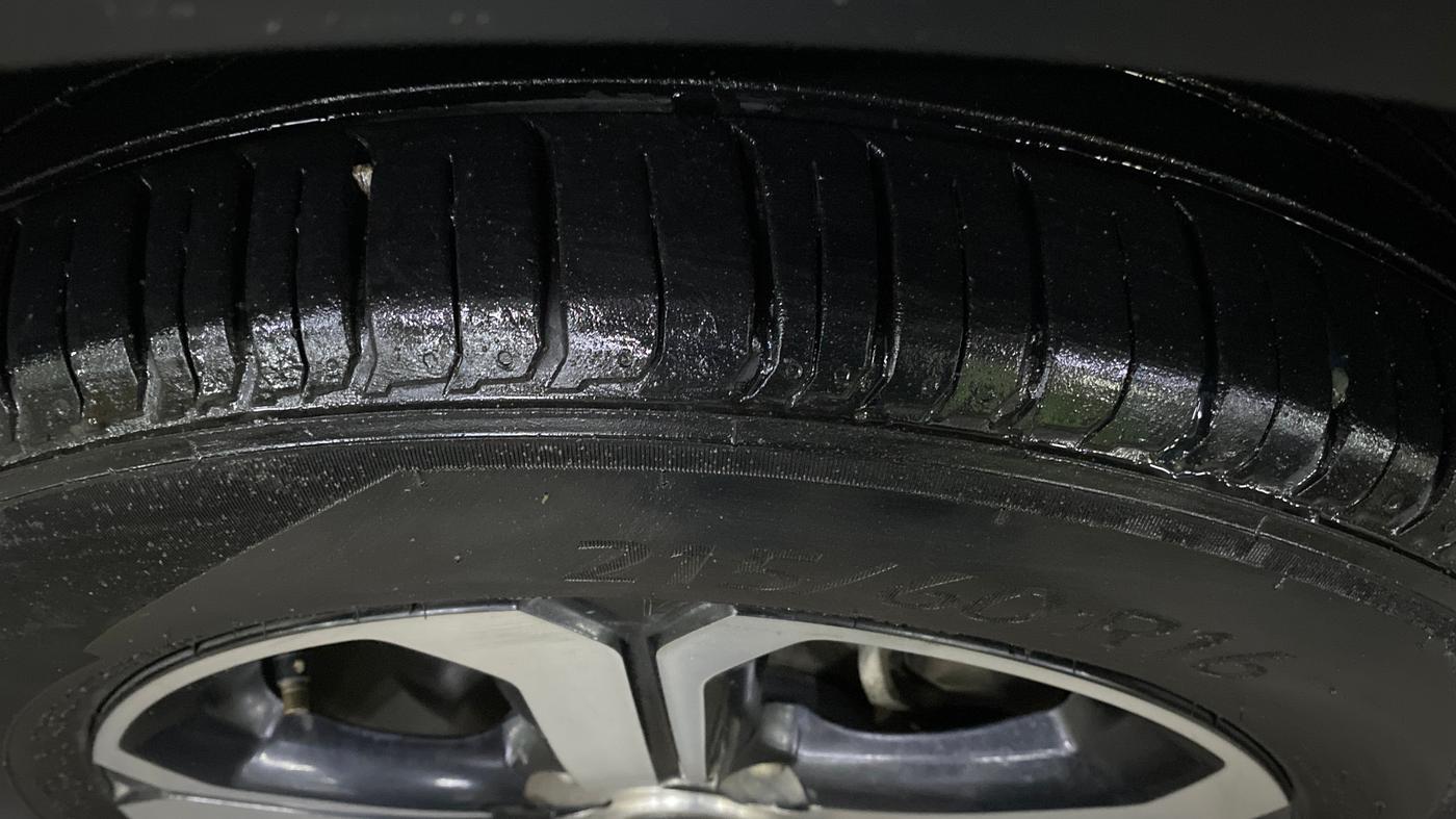 2021 Tata NEXON XZ PLUS PETROL SUNROOF, CNG, Manual, 46,453 km, Right Front Tyre Tread
