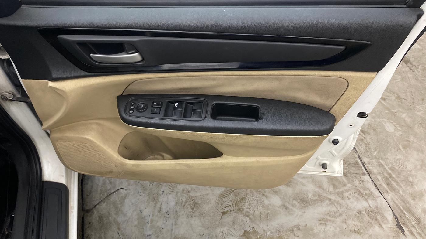 2018 Honda Amaze 1.2L I-VTEC V CVT, Petrol, Automatic, 70,136 km, Driver Side Door Panels Control