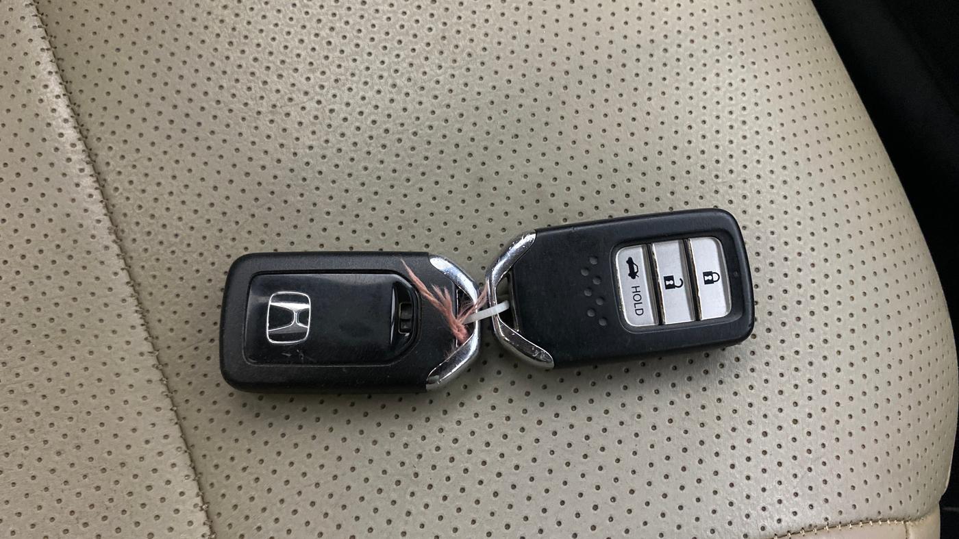2018 Honda Amaze 1.2L I-VTEC V CVT, Petrol, Automatic, 70,136 km, Key Close Up