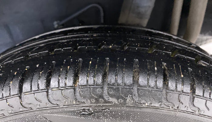 2016 Datsun Go Plus T, Petrol, Manual, 1,14,535 km, Left Rear Tyre Tread