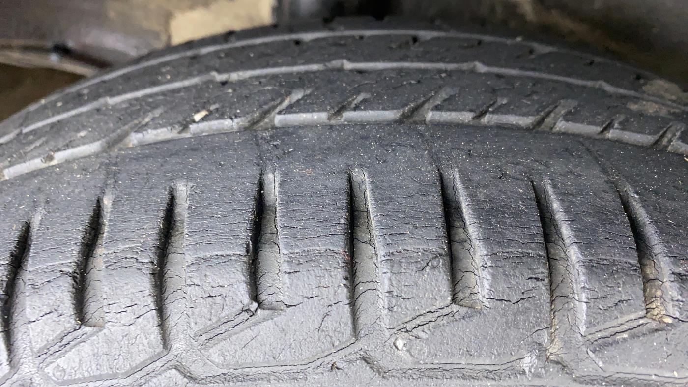 2014 Honda City VX CVT PETROL, Petrol, Automatic, 26,729 km, Right Rear Tyre Tread