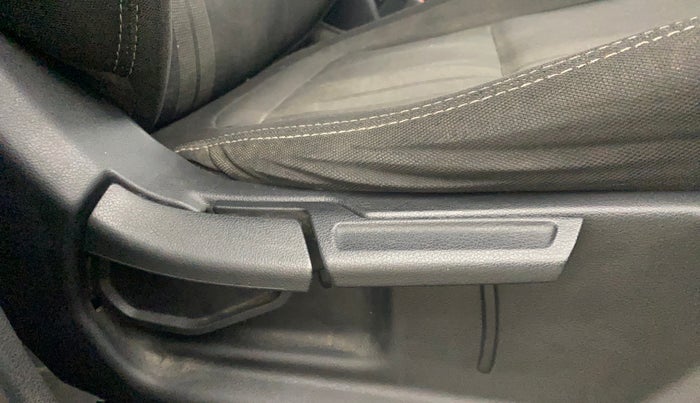 2020 Hyundai VENUE SX PLUS 1.0 TURBO DCT, Petrol, Automatic, 40,844 km, Driver Side Adjustment Panel